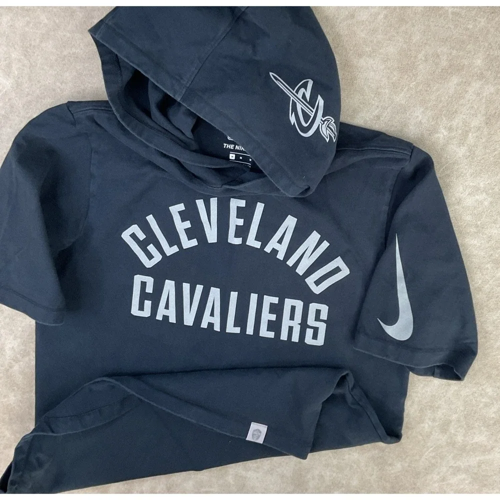 Nike Cleveland Cavaliers NBA Hoodie Black Basketball Short Sleeve Men‎ Sz M